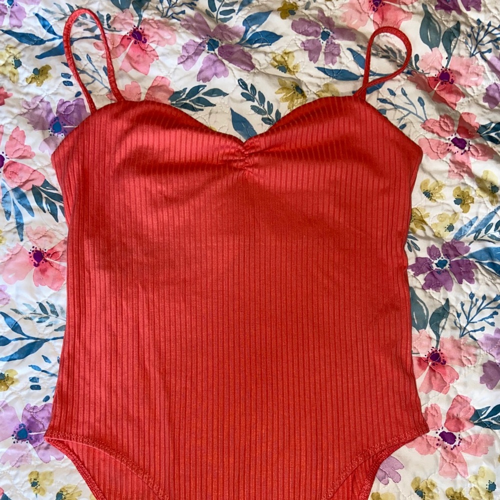 Forever 21 bodysuit size M